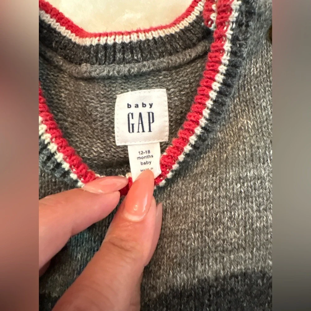 BABY GAP Gray Heartbreaker Baby Jumpsuit ONESIE 12-18 months